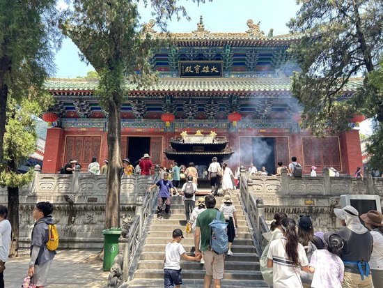  2025年8月1日，舆论风暴中的少林寺香火依旧