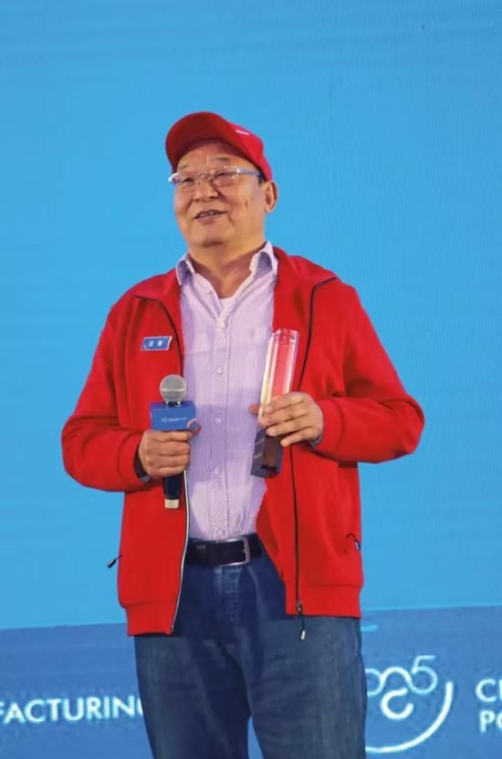 英达公开回应洗钱_格力电器董事被深交所公开谴责_