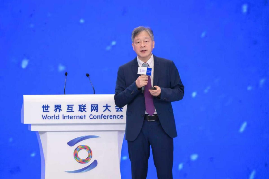 欧洲科学院院士金耀初：类脑计算与具身智能结合，能让大模型产生自主学习能力__欧洲科学院院士金耀初：类脑计算与具身智能结合，能让大模型产生自主学习能力