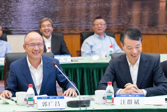 _复星基金捐赠新冠试剂_复星捐款
