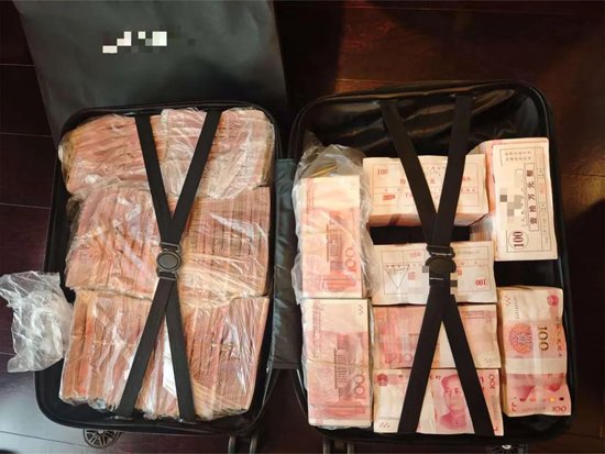 _金屋藏阁金藏屋大厅_李思思整容对比照细节图曝光