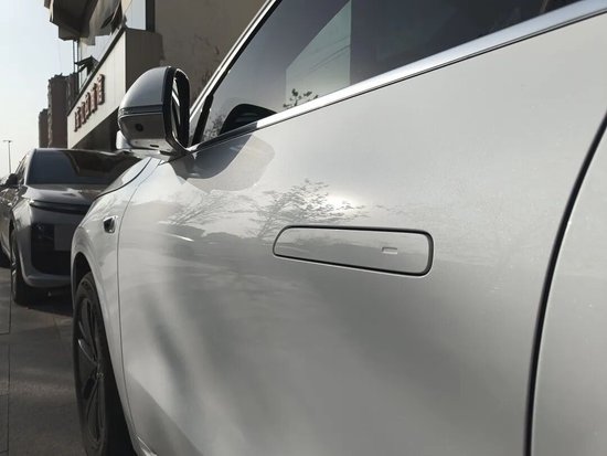 _suv门把手隐藏_有一款车门把手是隐藏起来的