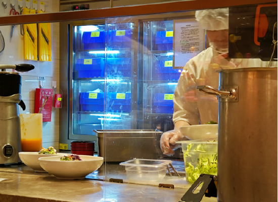 _“换帅降薪”风波下的西贝：有员工计划仲裁，多门店称未被波及_“换帅降薪”风波下的西贝：有员工计划仲裁，多门店称未被波及