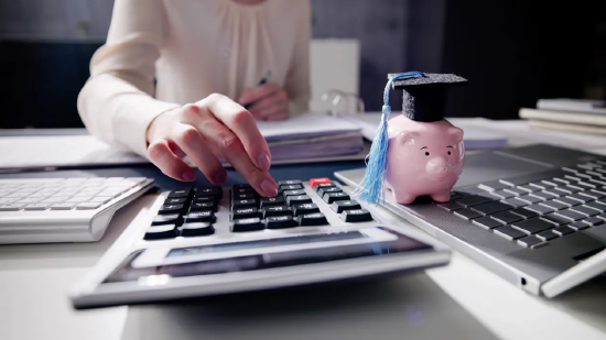 _特朗普面临清算_特朗普纾困计划