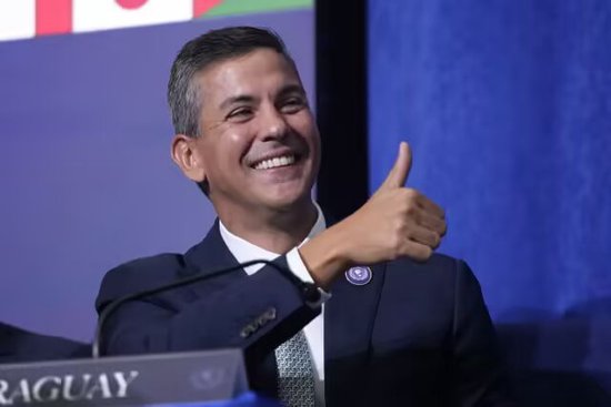 _特朗普弹琴视频_特朗普遭二度弹