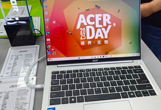 突传内存“闪崩”！记者实探华强北！商家：回调有限_突传内存“闪崩”！记者实探华强北！商家：回调有限_